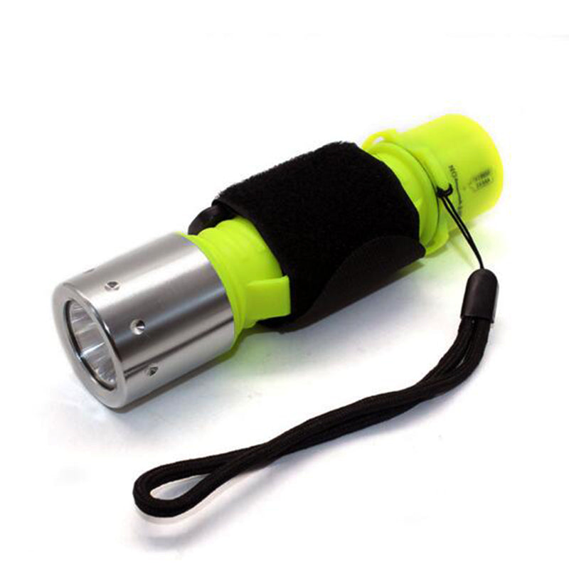 Illumination Underwater Flashlight